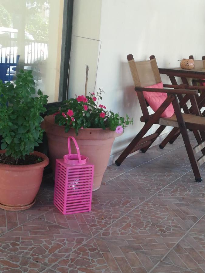 Frini Apartments And Studios Paralía Екстериор снимка