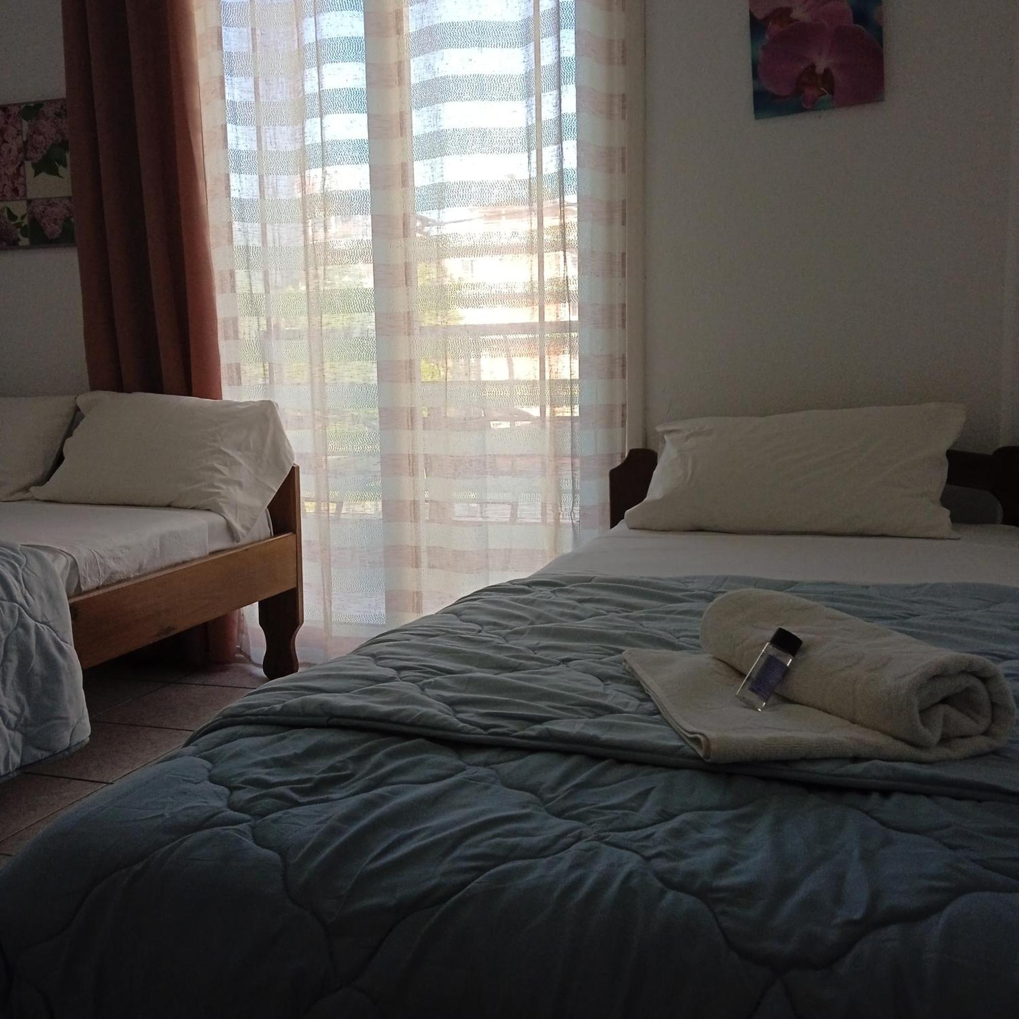 Frini Apartments And Studios Paralía Екстериор снимка